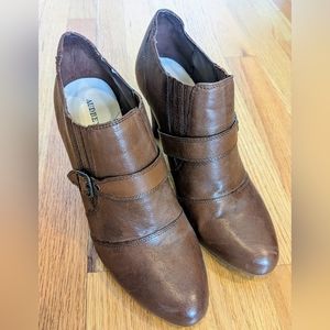 Audrey Brooke Heels. Size 10.